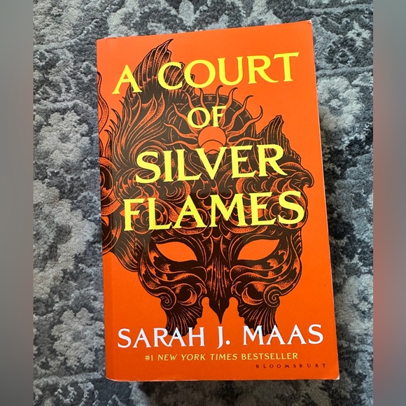 A Court of Silver Flames book - Picture 1 of 3